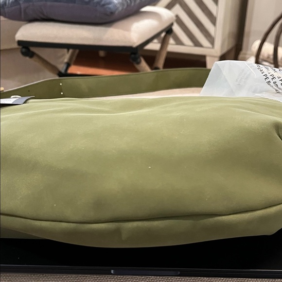 Universal Thread Green Slouchy Crescent Sling Handbag/NWT - Picture 8 of 11